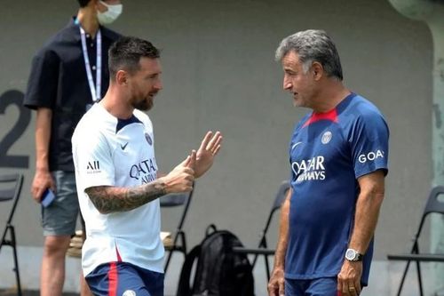 HLV PSG ngạc nhiên vì thái độ Messi trên sân tập