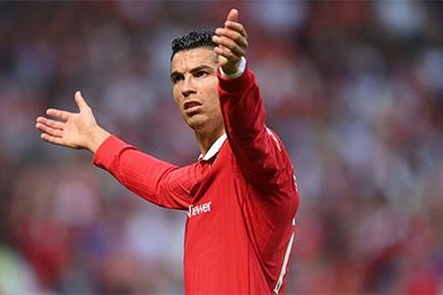 Ronaldo khiến Sir Alex bực bội vì tập quá siêng năng