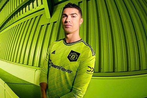 MU mặc áo màu xanh lá mới ra mắt ở trận gặp Brentford?