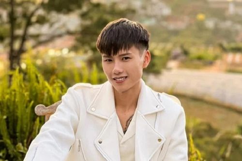Tiktoker Đạt Villa giải thích gì về câu nói 'tôi là người từ đáy xã hội đi lên'?