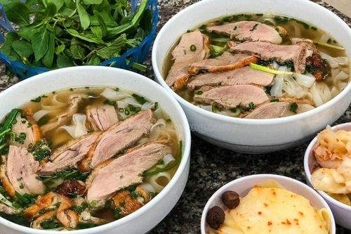 Phở vịt quay - món ngon xứ Lạng