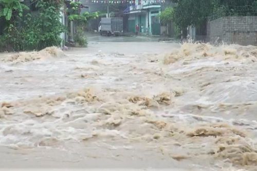 Mưa lũ kéo dài ở miền Bắc khiến 3 người tử vong, 4 người mất tích