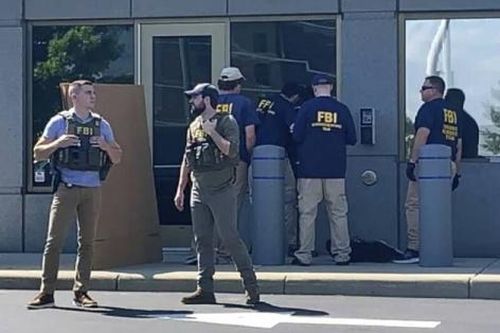 Cảnh sát Mỹ bắn hạ một tay súng đột nhập vào FBI