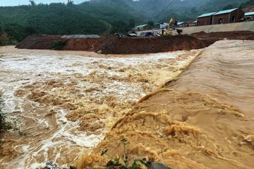 Mưa lũ ở miền Bắc: 3 người chết, 4 người mất tích
