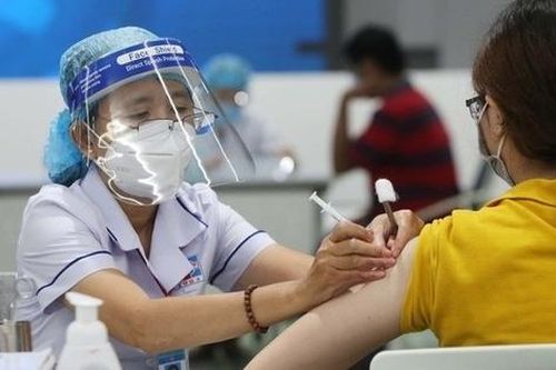 Nhiều người chủ quan 'đã bị bệnh và tiêm chủng mũi 3' nên không muốn tiêm mũi 4