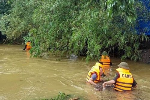 Đã tìm thấy thi thể cháu bé bị lũ cuốn trôi tại Tuyên Quang