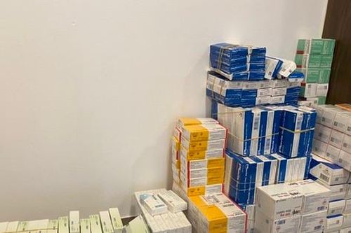 Phát hiện kho thuốc tây lậu ở chung cư cao cấp, mở ngay đợt cao điểm kiểm tra