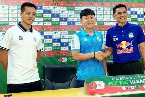 Tiền vệ Văn Quyết nói gì trước trận gặp Hoàng Anh Gia Lai?