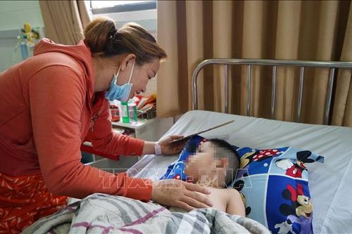 Cứu sống bé trai 4 tuổi bị đột quỵ não