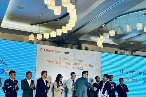 Alibaba Cloud hợp tác VDCA tăng tốc chuyển đổi số cho các doanh nghiệp