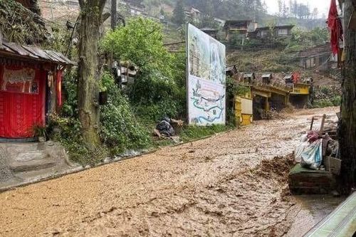 Mưa bão khiến một người mất tích và thiệt hại nhiều nhà cửa tại Lào Cai, Yên Bái
