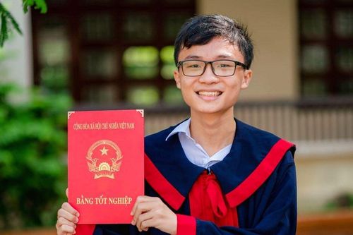 Phương pháp học đặc biệt của 2 thủ khoa