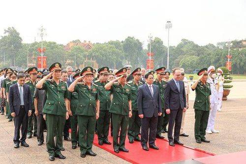 Giữ gìn lâu dài, bảo vệ tuyệt đối an toàn thi hài Bác là nhiệm vụ chính trị vô cùng to lớn