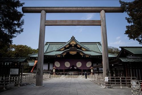 Bộ trưởng đầu tiên trong Nội các mới của Nhật Bản viếng đền Yasukuni