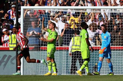 Thảm bại trước Brentford, MU xuống đáy BXH Premier League 2022/23