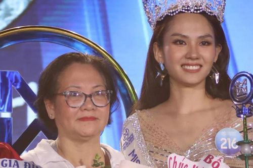 Mẹ Hoa hậu Mai Phương lên tiếng về ồn ào con gái bị đồn yêu đại gia: 'Cây ngay không sợ chết đứng'