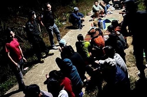 Triệt phá sòng bạc vùng thôn quê, chỉ đánh về đêm có cảnh giới