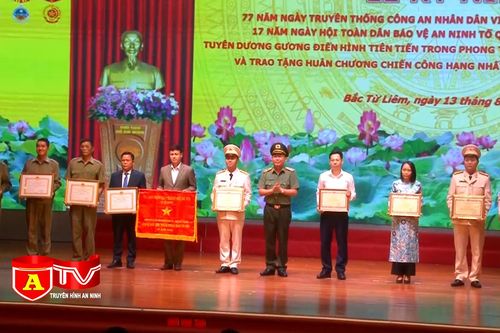 Công an quận Bắc Từ Liêm đón nhận Huân chương Chiến công hạng Nhất