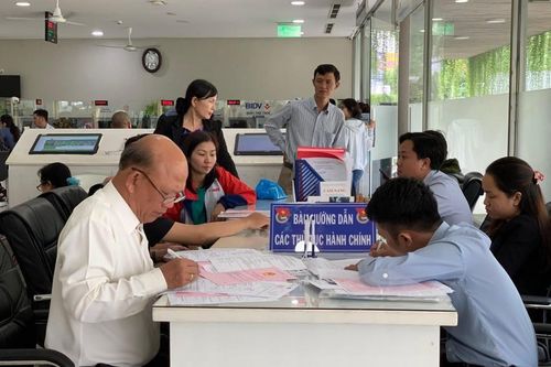 Cải cách thủ tục hành chính ở TP Hồ Chí Minh: Tìm giải pháp chứ không tìm cách giải thích