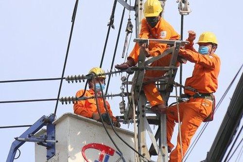 EVNCPC đoàn kết, vượt khó bảo đảm cung cấp điện cho miền Trung - Tây Nguyên