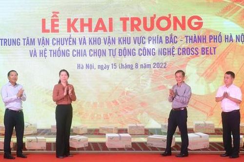 Khai trương hệ thống chia chọn hàng hóa dùng công nghệ Cross Belt công suất lớn nhất Việt Nam