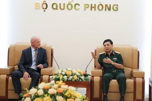 Đại tướng Phan Văn Giang tiếp các nhà khoa học, lãnh đạo Viện Nghiên cứu khoa học dược liệu và tinh dầu Liên bang Nga