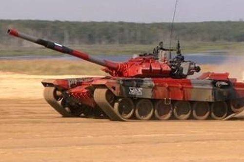 Tại sao xe tăng T-72B3 được sử dụng trong nội dung 'Xe tăng hành tiến'?