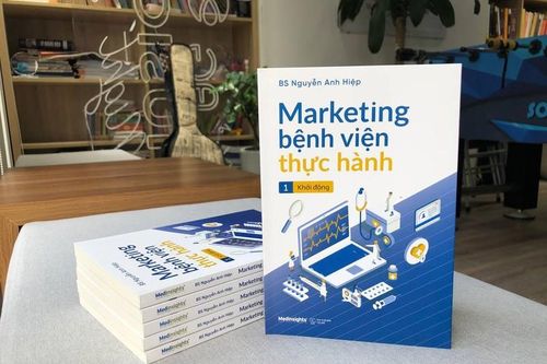 Đọc 'Marketing bệnh viện thực hành', học cách truyền thông rất 'con người'