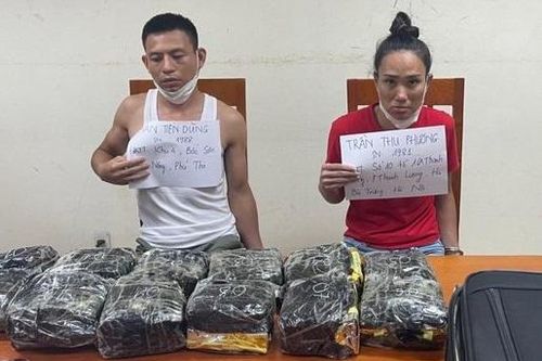Đôi nam nữ mang hơn 10kg ma túy 'dạo chơi' trên phố bị bắt
