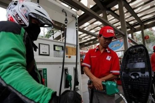 Chính phủ Indonesia cảnh báo giá nhiên liệu sắp tăng mạnh