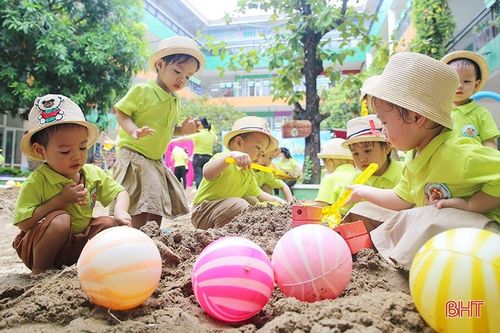 Độc đáo lễ hội cát 'SANDY WEEK' của các bé mầm non Trí Đức