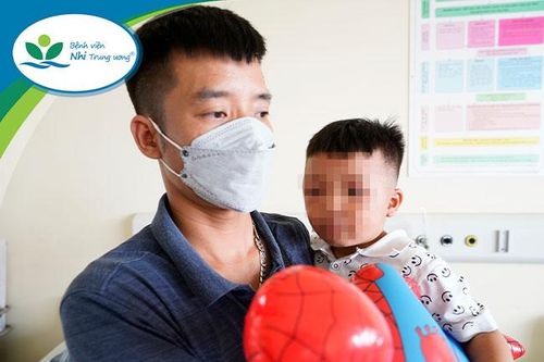 Bé trai ở Hà Nam bị cho vào tủ cấp đông được ra viện vào chiều nay