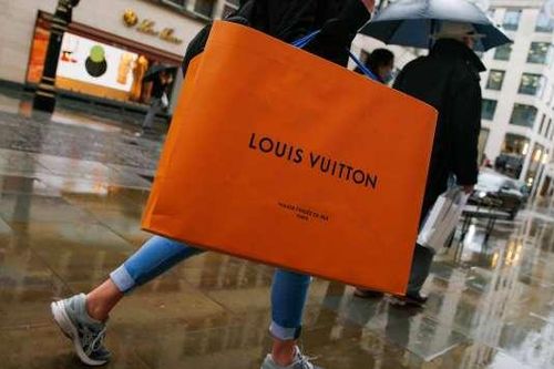 Các thương hiệu xa xỉ vẫn kiếm bộn tiền bất chấp lạm phát, lo ngại suy thoái