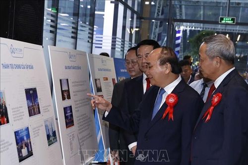 Chủ tịch nước dự Lễ khai trương Trung tâm dữ liệu CMC Tân Thuận