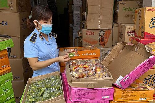 Quản lý thị trường Hà Nội tạm giữ 10.800 bánh Trung thu không rõ nguồn gốc