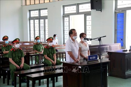 Phạt tù cặp vợ chồng khai thác khoáng sản trái phép để thu lợi bất chính