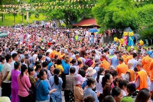 Tăng cường quản lý hoạt động tôn giáo sau vụ cúng dường ở chùa Ba Vàng