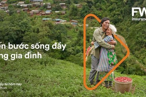 FWD khiến giới trẻ thức tỉnh với thông điệp 'Tiến bước sống đầy' trong chiến dịch thương hiệu mới