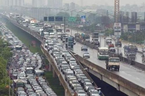 Không để xảy ra tình trạng chen lấn gây ùn tắc tại các bến xe, nhà ga trong dịp lễ 2-9