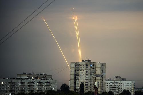 Ukraine tuyên bố cắt đứt nhiều đường tiếp tế, gây khó cho lực lượng Nga
