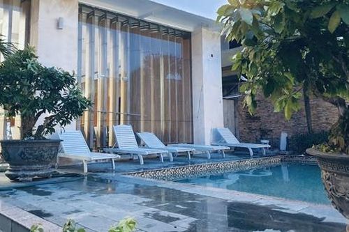 Đi du lịch cùng bố mẹ, bé gái 10 tuổi chết đuối ở bể bơi khách sạn