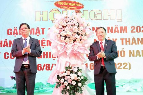 Công ty Công nghiệp hóa chất mỏ Nam Trung Bộ kỷ niệm 25 năm ngày thành lập