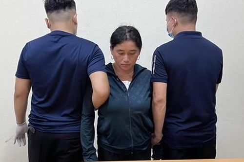 Ship 2 bánh heroin lấy tiền công 4 triệu đồng