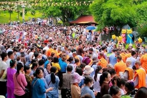Đề nghị chùa Ba Vàng rút kinh nghiệm khi đưa hình ảnh lên mạng xã hội