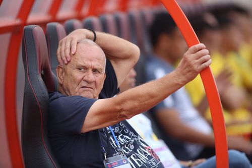 HLV đội Thanh Hóa bị cấm chỉ đạo tại vòng 13 V-League