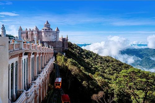 Lý giải 'sức nóng' du lịch hè Đà Nẵng
