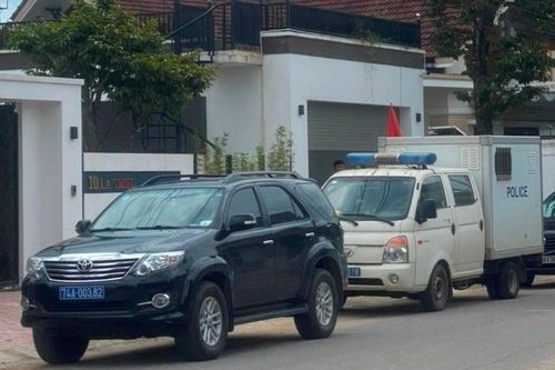 Cặp vợ chồng lừa gần 50 tỷ đồng của nhiều người dân