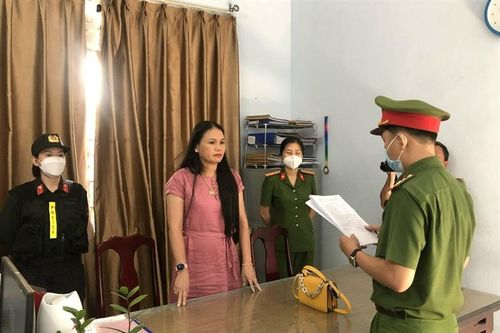 Bắt 'siêu lừa' tiền cọc bất động sản