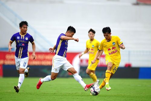 HLV Thành Vinh tiếc cho Hoàng Anh Gia Lai, nhận định về cuộc đua vô địch V.League