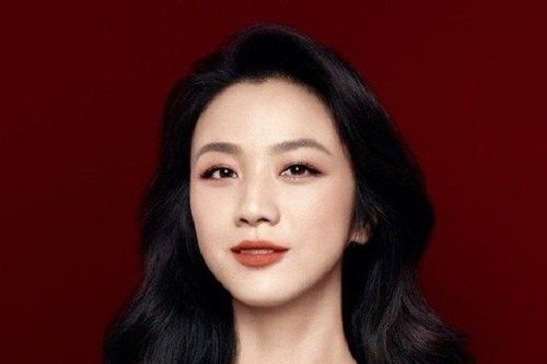 Nữ diễn viên Thang Duy xuất hiện cùng chồng, đập tan tin đồn ly hôn